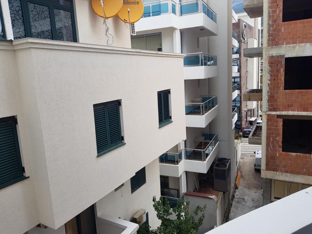 Villa Alba Apartments Dobra Voda Buitenkant foto