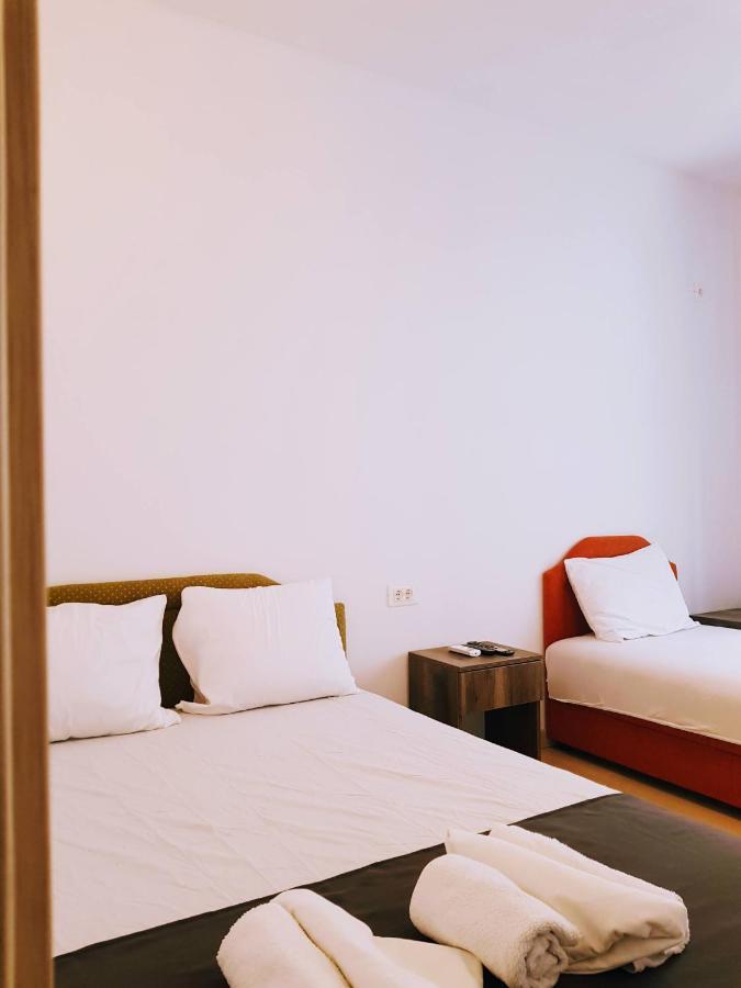 Villa Alba Apartments Dobra Voda Buitenkant foto